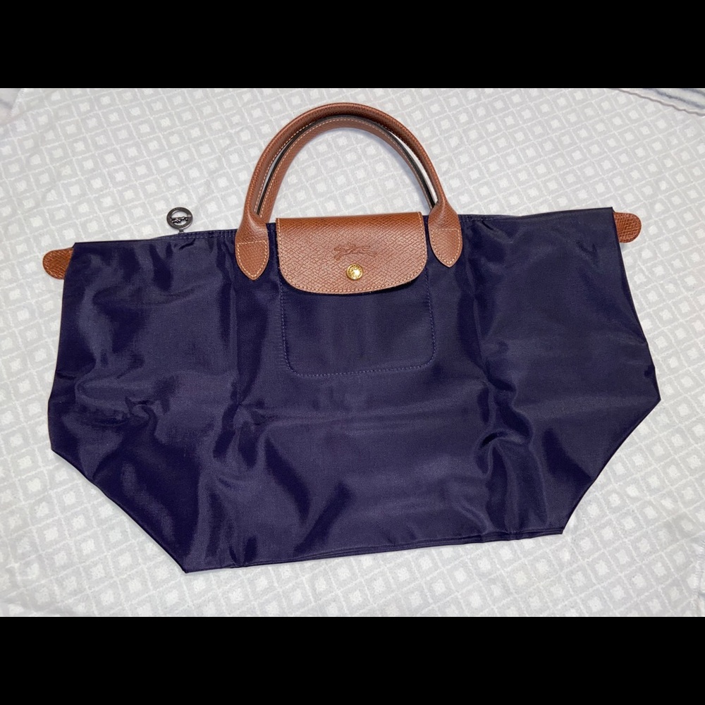 Longchamp Medium Tote - Picture 2 of 6
